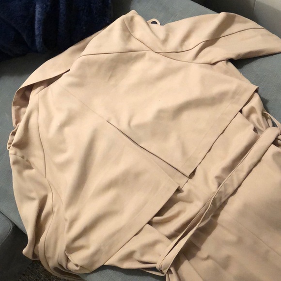 Beige overcoat - Picture 3 of 5